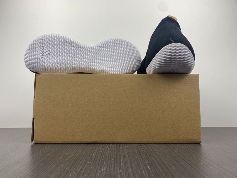 【Free shipping】Yeezy Knit Runner Black GW5354