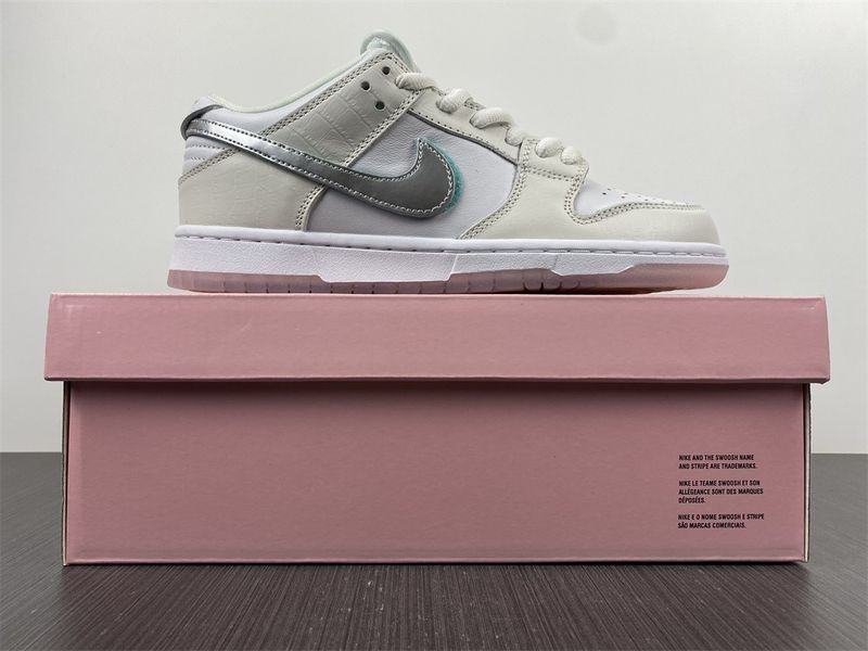 【Free shipping】SB Dunk Low Diamond Supply Co White Diamond  BV1310-100