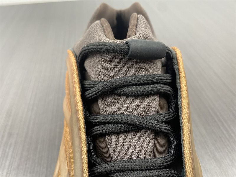 Yeezy 700 V3 Copper Fade  GY4109