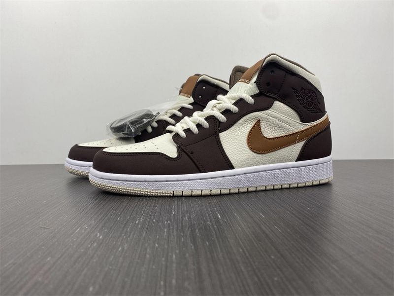 Air Jordan 1 Mid SE Brown Basalt Oatmeal DO6699-200