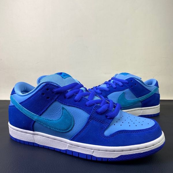 SB Dunk Low Blue Raspberry  DM0807-400