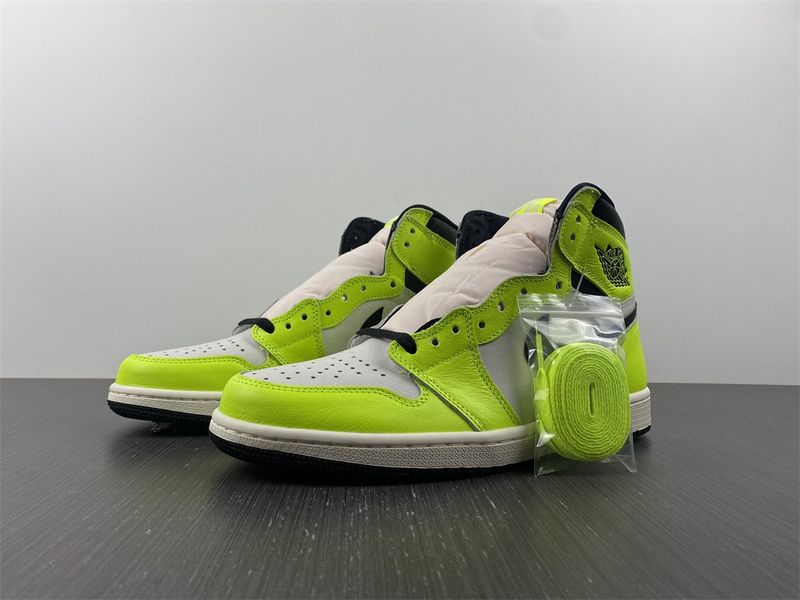 Air Jordan 1 Retro High OG Visionaire 555088-702