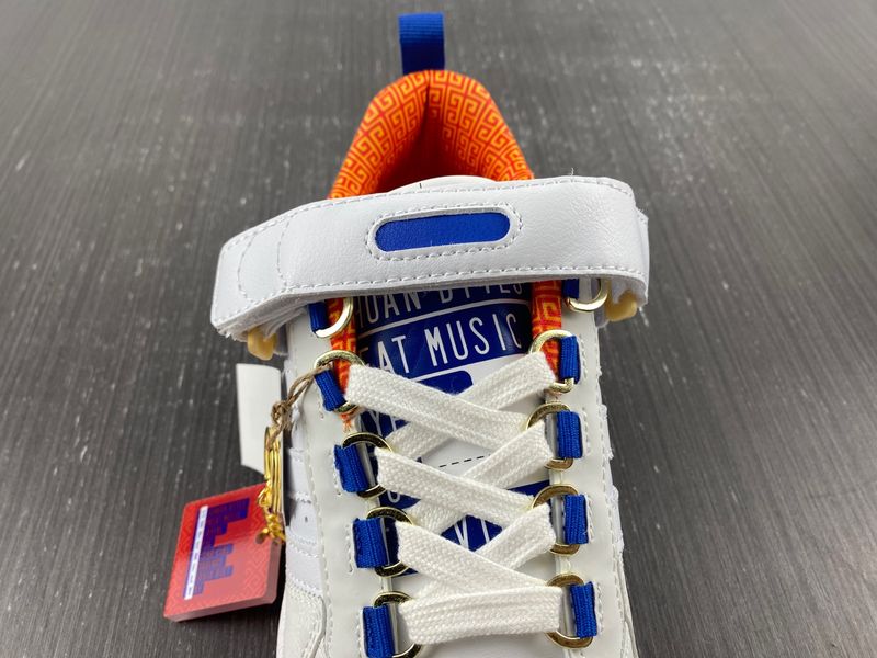 SUPERFLY X Originals Forum Low Adilicious HP2355