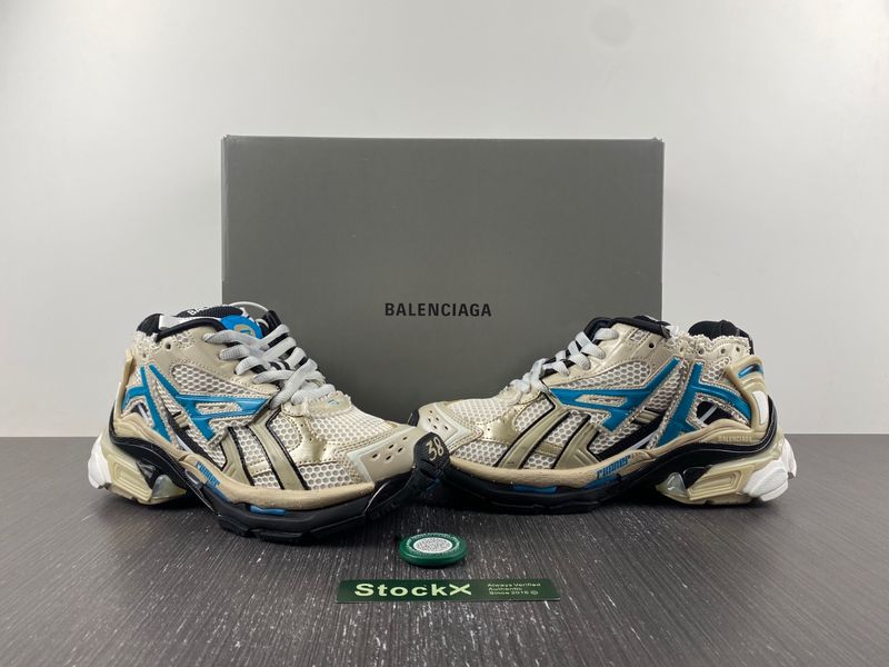 B*alenciaga runner AM221225-5