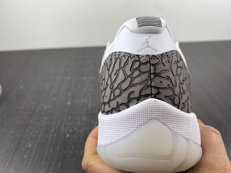 Air Jordan 11 Low Grey Crack AV2187-140