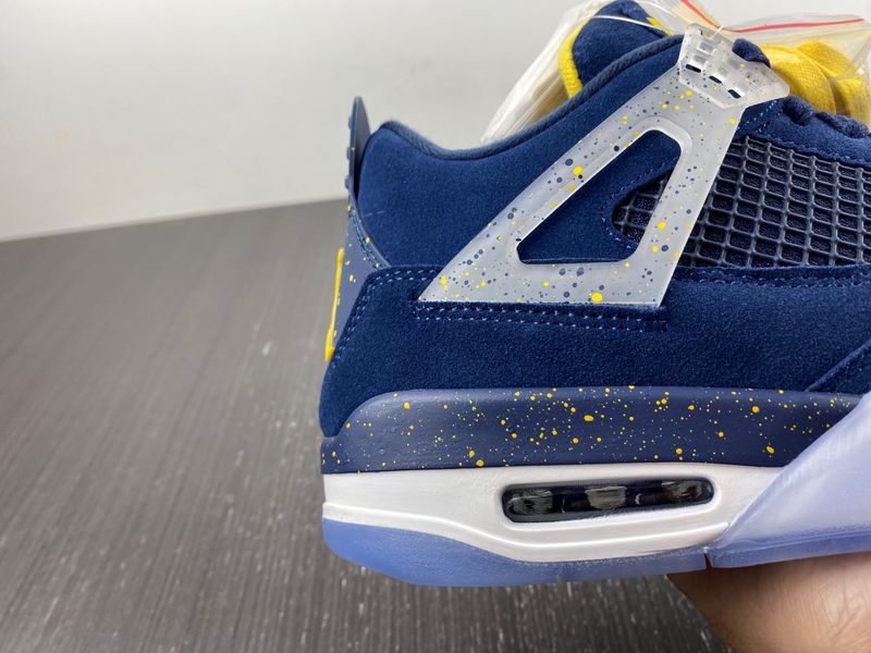 Air Jordan 4 Retro Michigan (PE)  AJ4-1036660