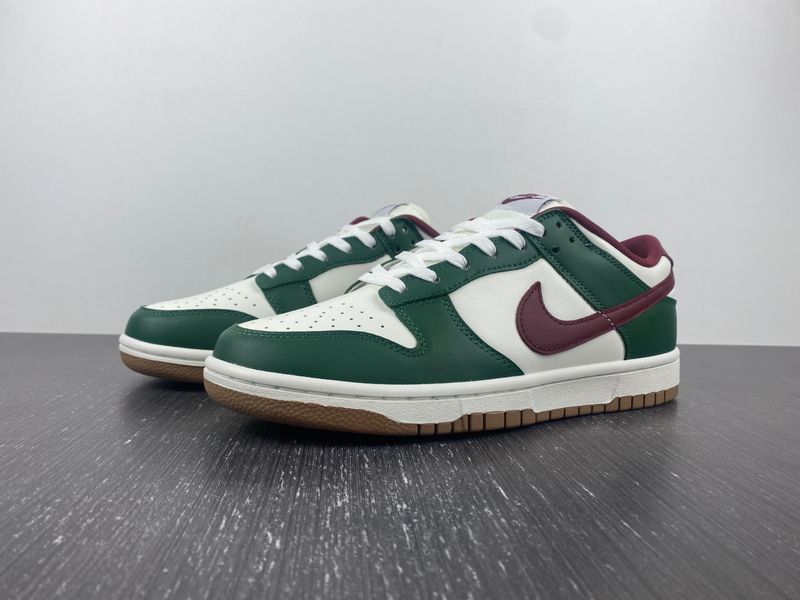 Dunk Low Gorge Green  FB7160-161