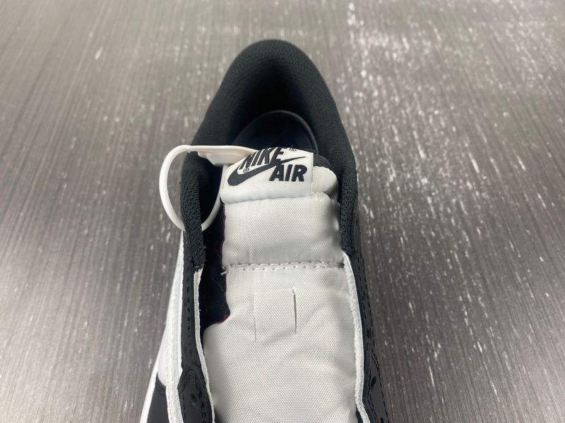 Air Jordan 1 Low Travis Scott Black White