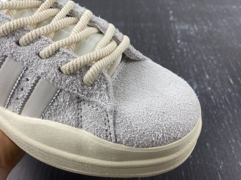 Campus Light Bad Bunny Cream  FZ5823