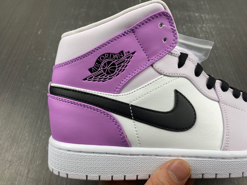 Air Jordan 1 Mid SE DC9517-600