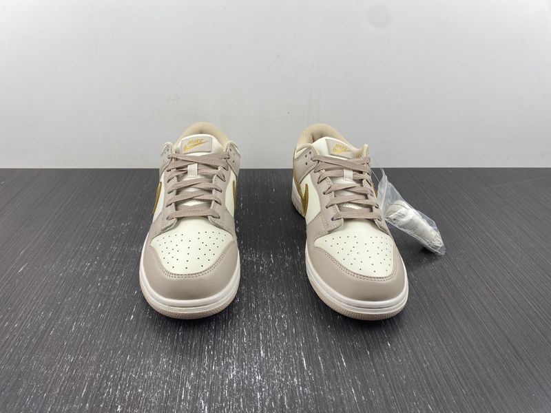 Dunk Low Phantom Metallic Gold  DX5930-001