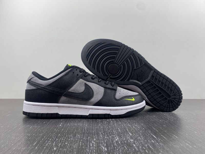 Dunk Low Black Grey Green Strike FQ2205-001