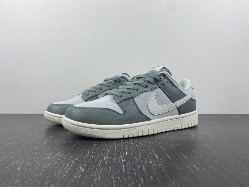 Dunk Low Mica Green  DV7212-300
