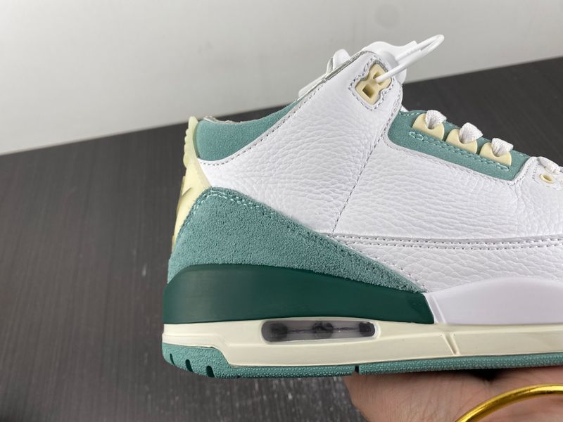 Air Jordan 3 Retro DT8532-130