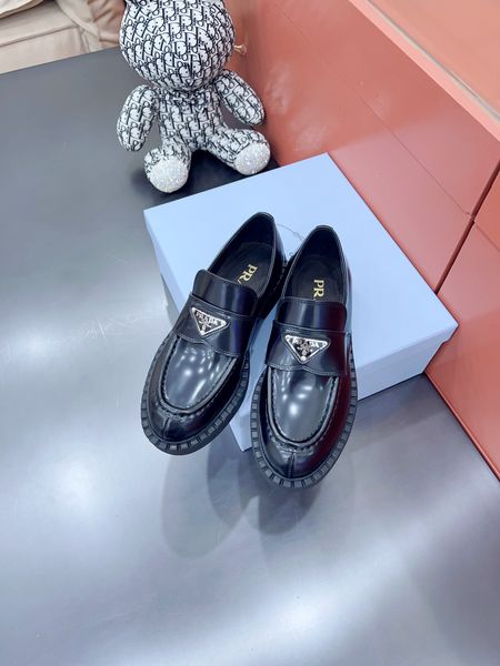 P*rada Top Loafer CL 23030831-24