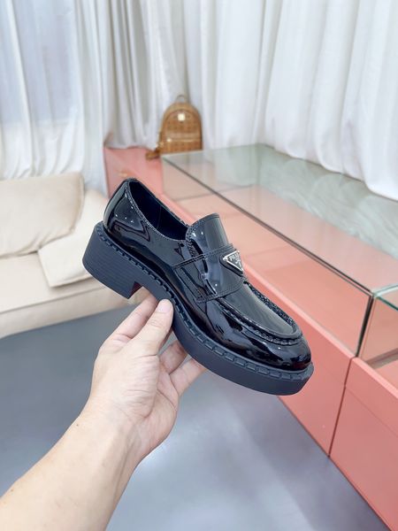 P*rada Top Loafer CL 23030831-25