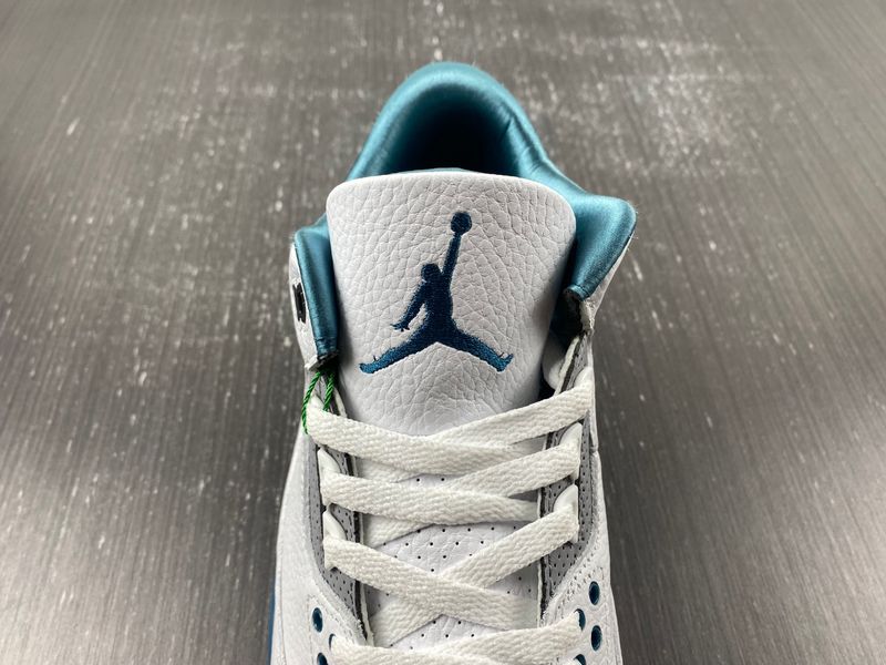 Air Jordan 3 Fragment 136064-660