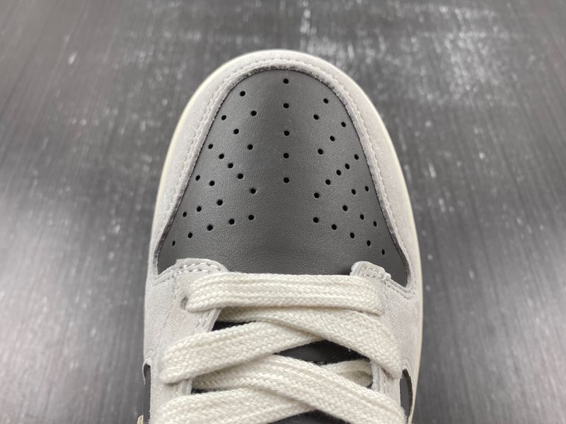 Water The Plant 1.0 DUNK LOW Brown