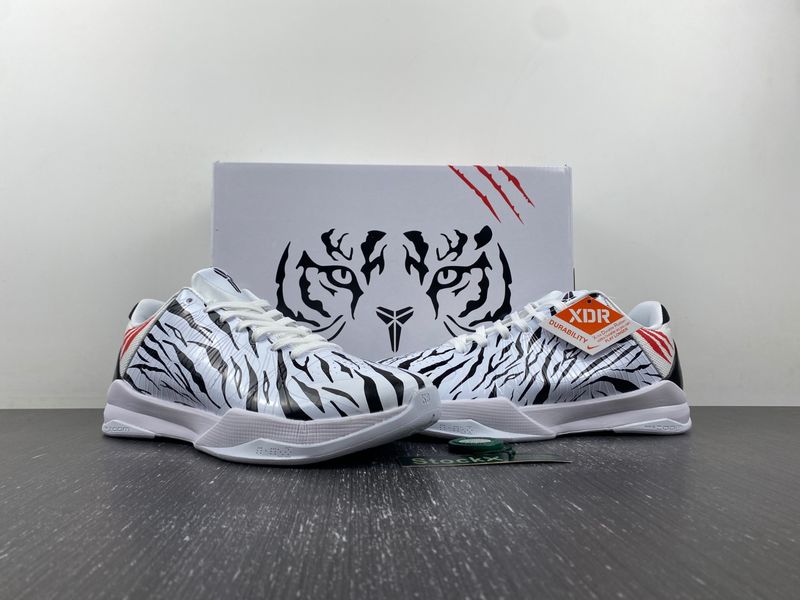 Kobe 5 Protro 5 Zebra DB4796-004