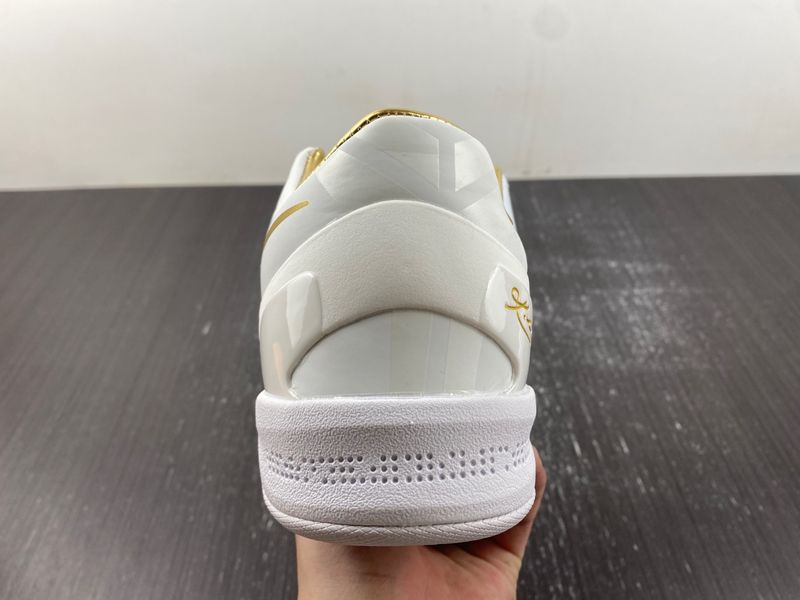 Kobe 8 Protro Gold FV6325-100