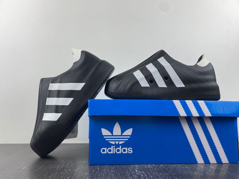 adiFOM Superstar Black White  HQ8752