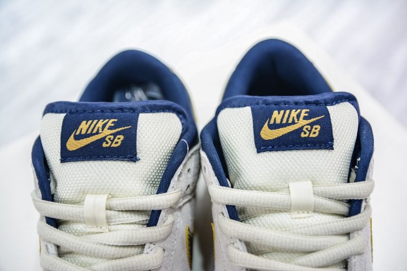 SB Dunk Low Old Spice 304292-272