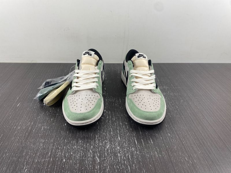 Air Jordan 1 Low Travis Scott Light Green DM7866-813