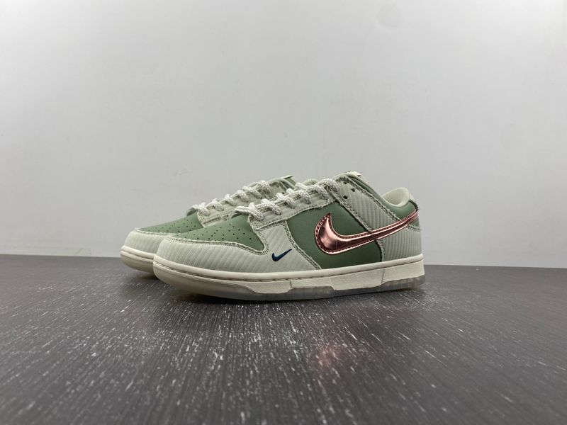Dunk Low Retro PRM Kyler Murray Be 1 of One  FQ0269-001