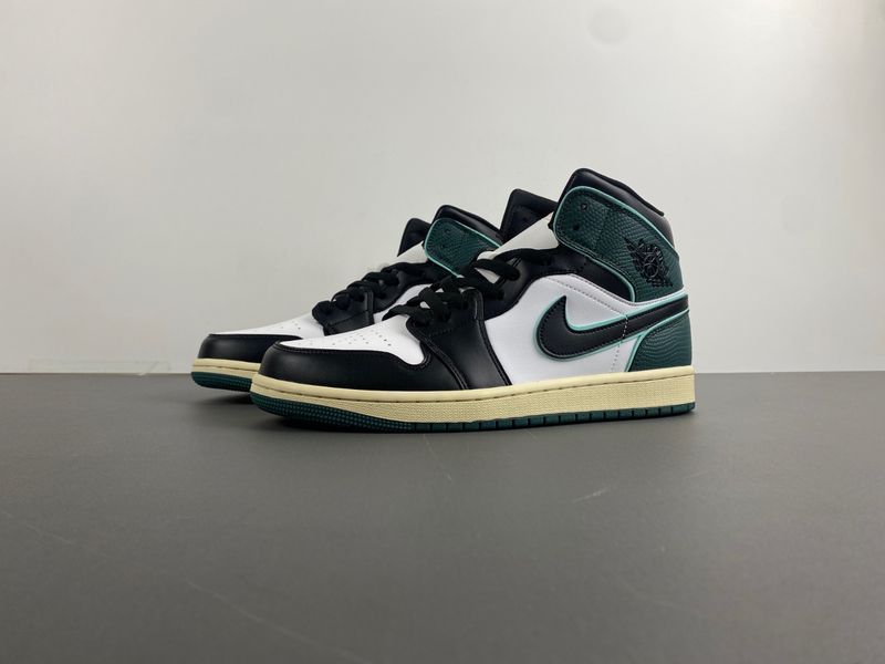 Air Jordan 1 Mid SE Oxidized Green  FQ7818-100