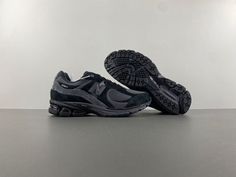 New Balance 2002R Black Dark Grey M2002RBL