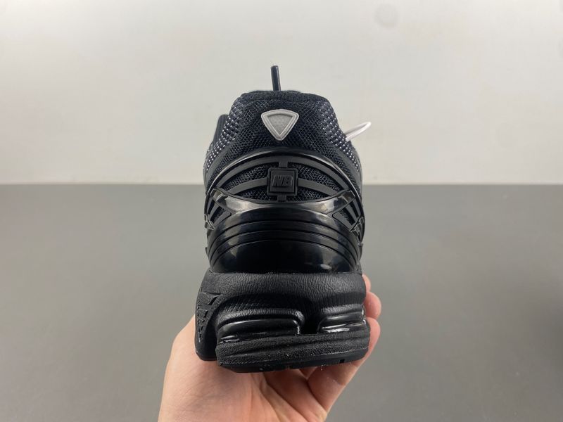 New Balance 1906W Black Silver Metallic U1906WFD
