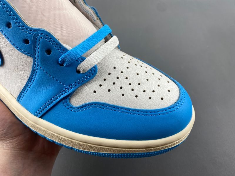 Air Jordan 1 Retro UNC Reimagined DZ5485-402