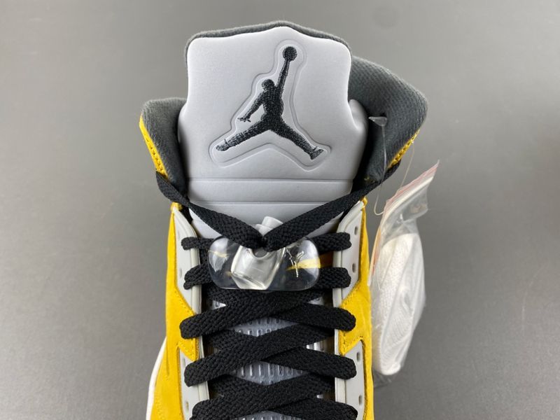 Air Jordan 5 Retro Tokyo T23 IO3372-700