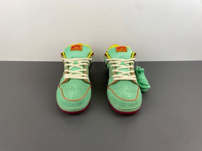 SB Dunk Low Rodeo Tourmaline HF3058-300