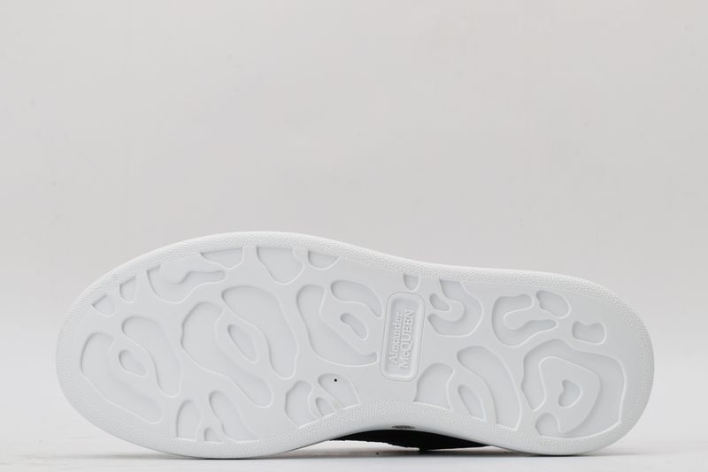 A*exander M*queen Sneaker
