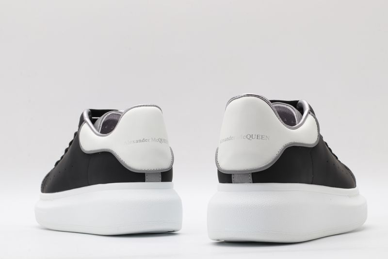 A*exander M*queen Sneaker