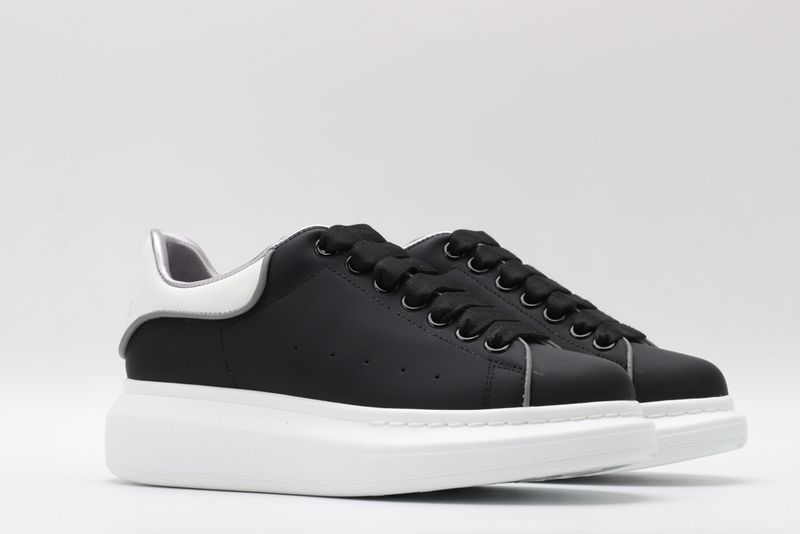 A*exander M*queen Sneaker