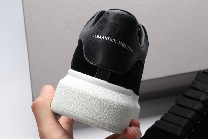 A*exander M*queen Sneaker