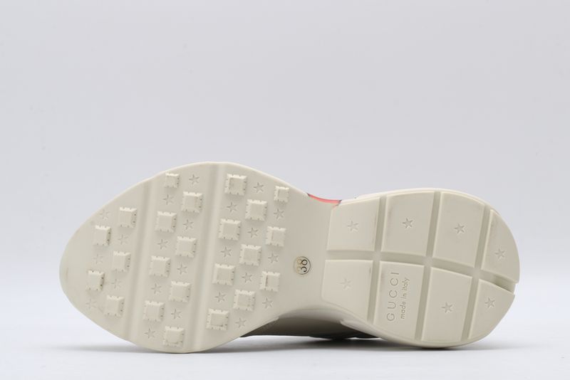 G*cci Sneaker