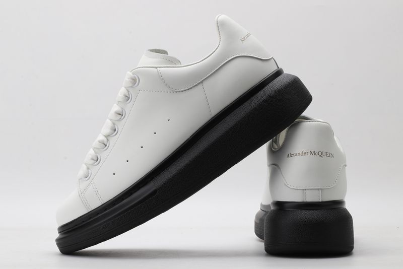 A*exander M*queen Sneaker