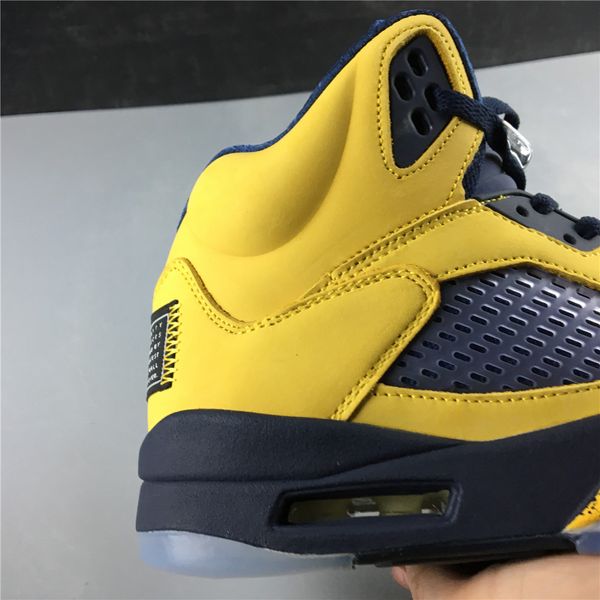 Air Jordan 5 Retro Michigan CQ9541-704