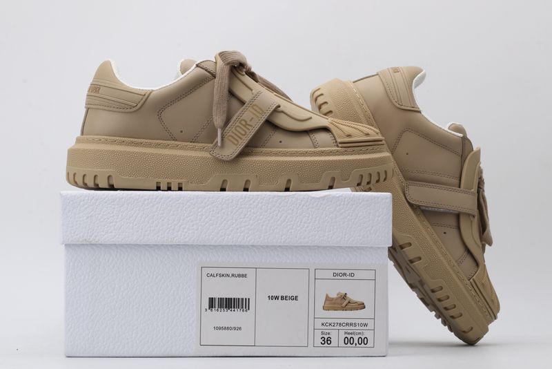 Women D*or Sneaker