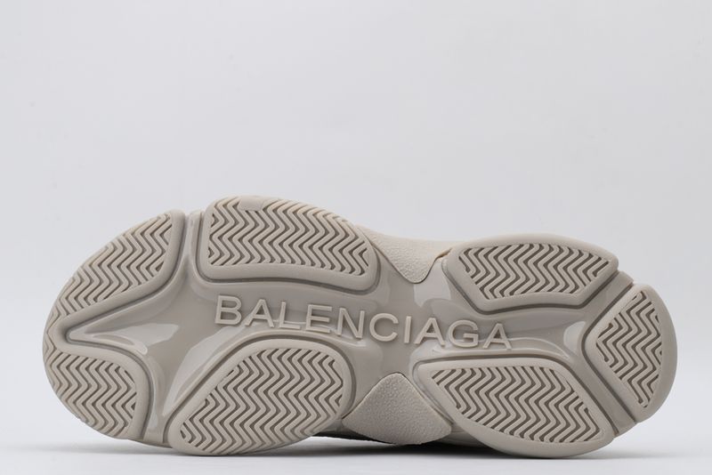 B*lenciaga