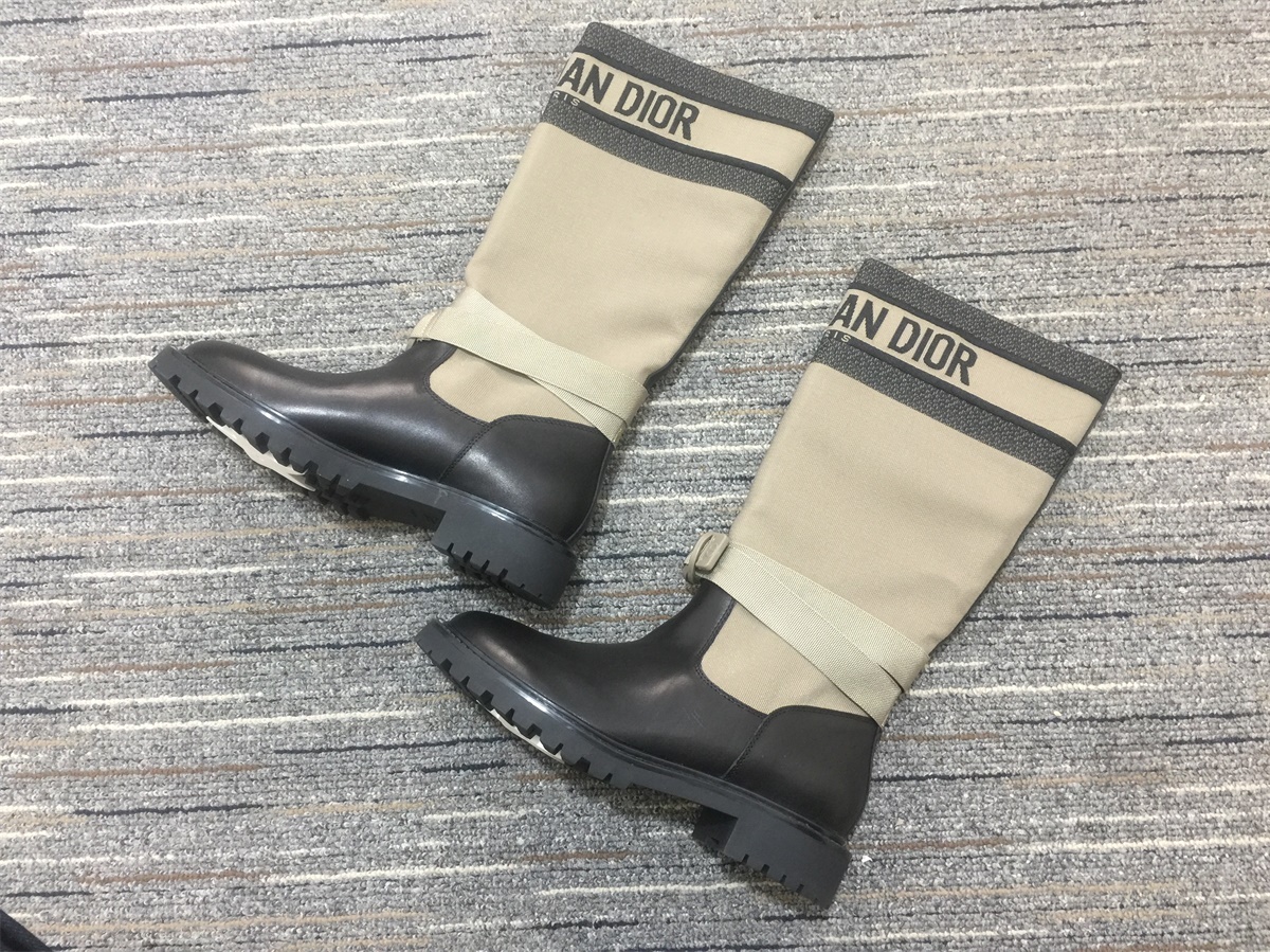 Women D*or Boot