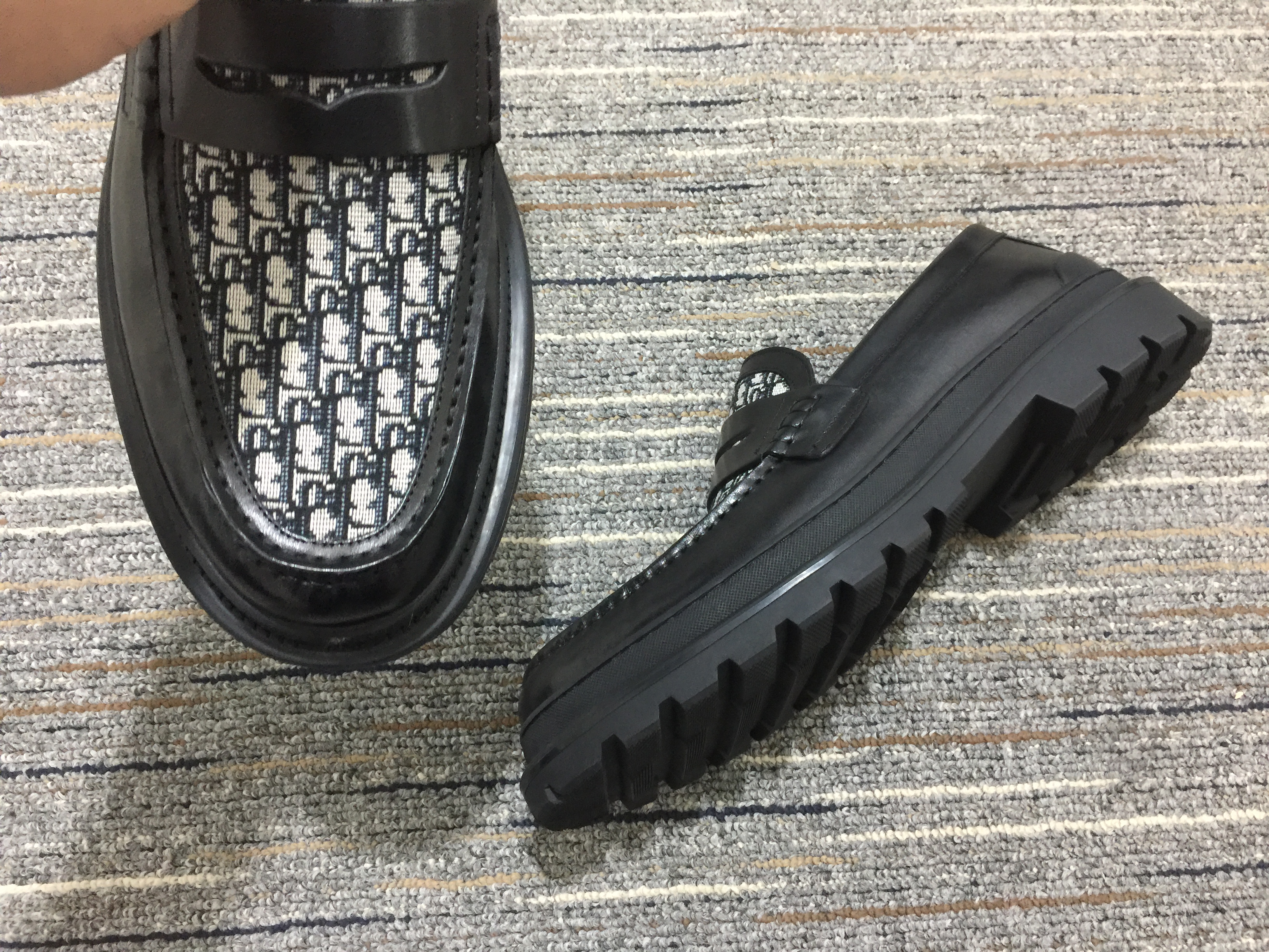 Men D*or Sneaker
