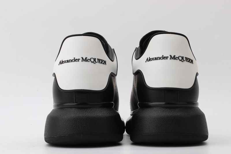 A*exander M*queen Sneaker