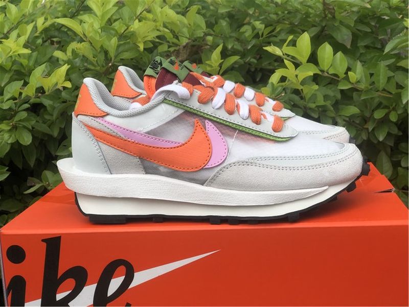 Women Sacai x Nike