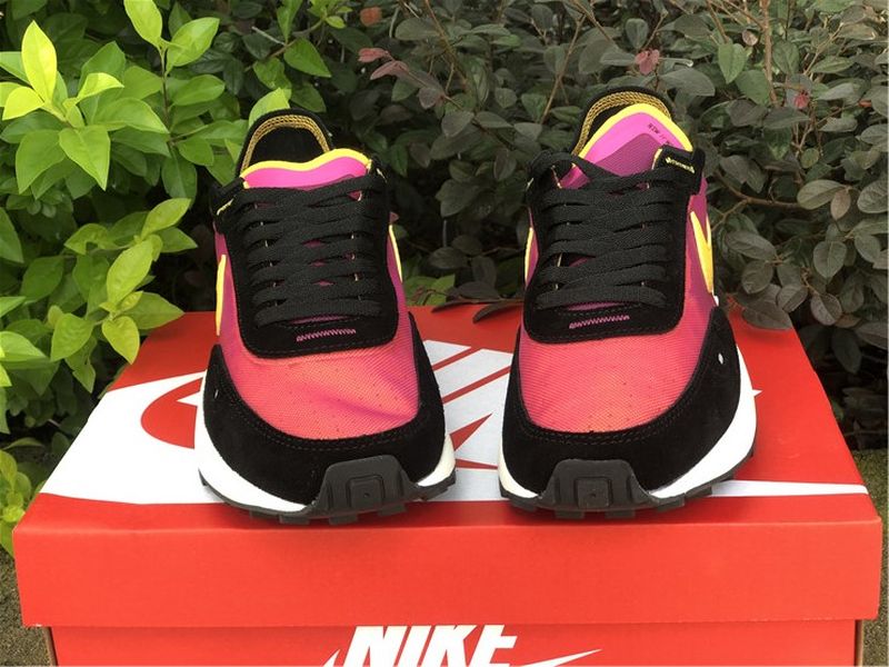 NIKE Waffle One DA7995-600