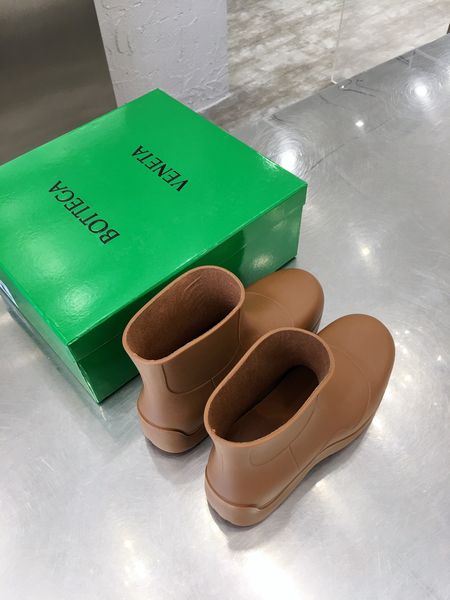 Women B*ottega Top Boots