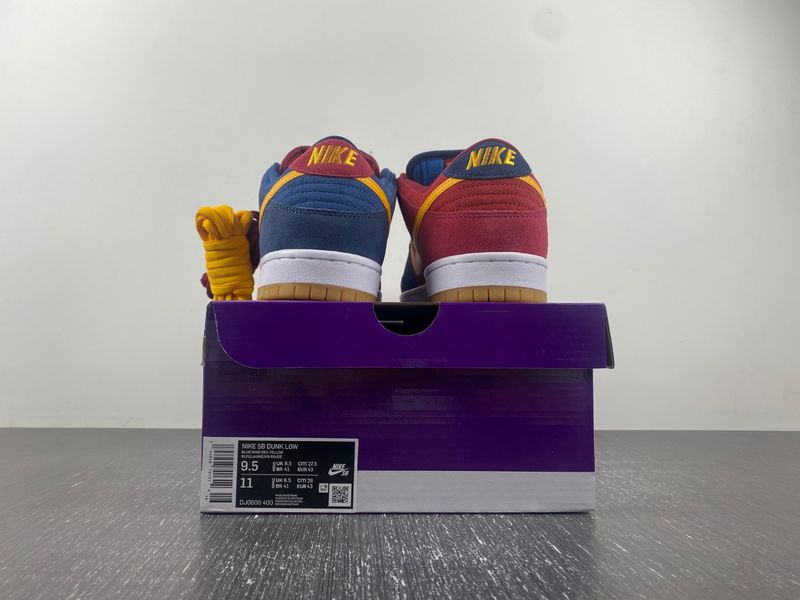 SB Dunk Low Barcelona DJ0606-400